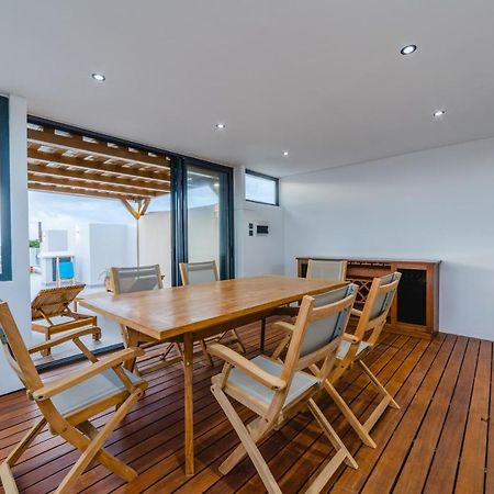 One Bay Residence Unit 15 - Penthouse With Private Roof Top, Jacuzzi And Sea View Гранд Байе Екстериор снимка