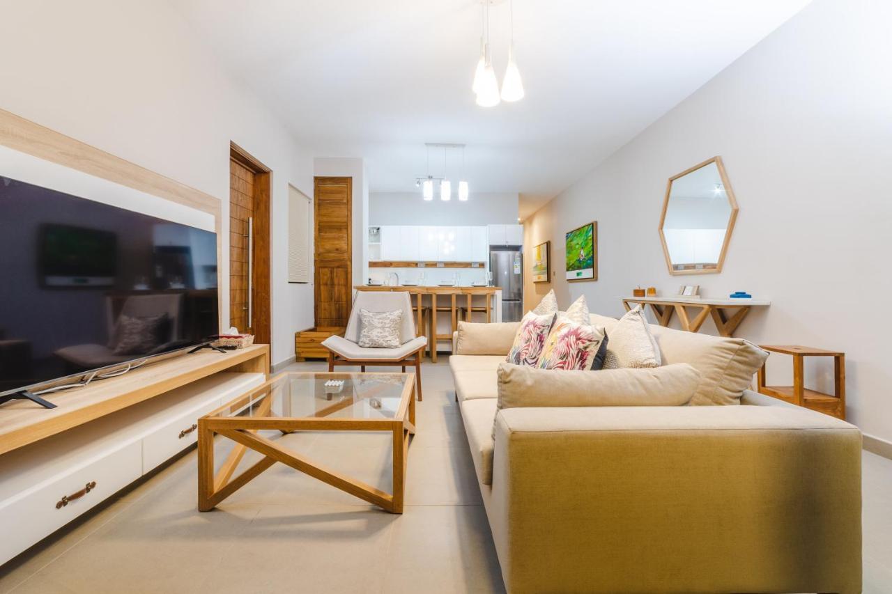 One Bay Residence Unit 15 - Penthouse With Private Roof Top, Jacuzzi And Sea View Гранд Байе Екстериор снимка