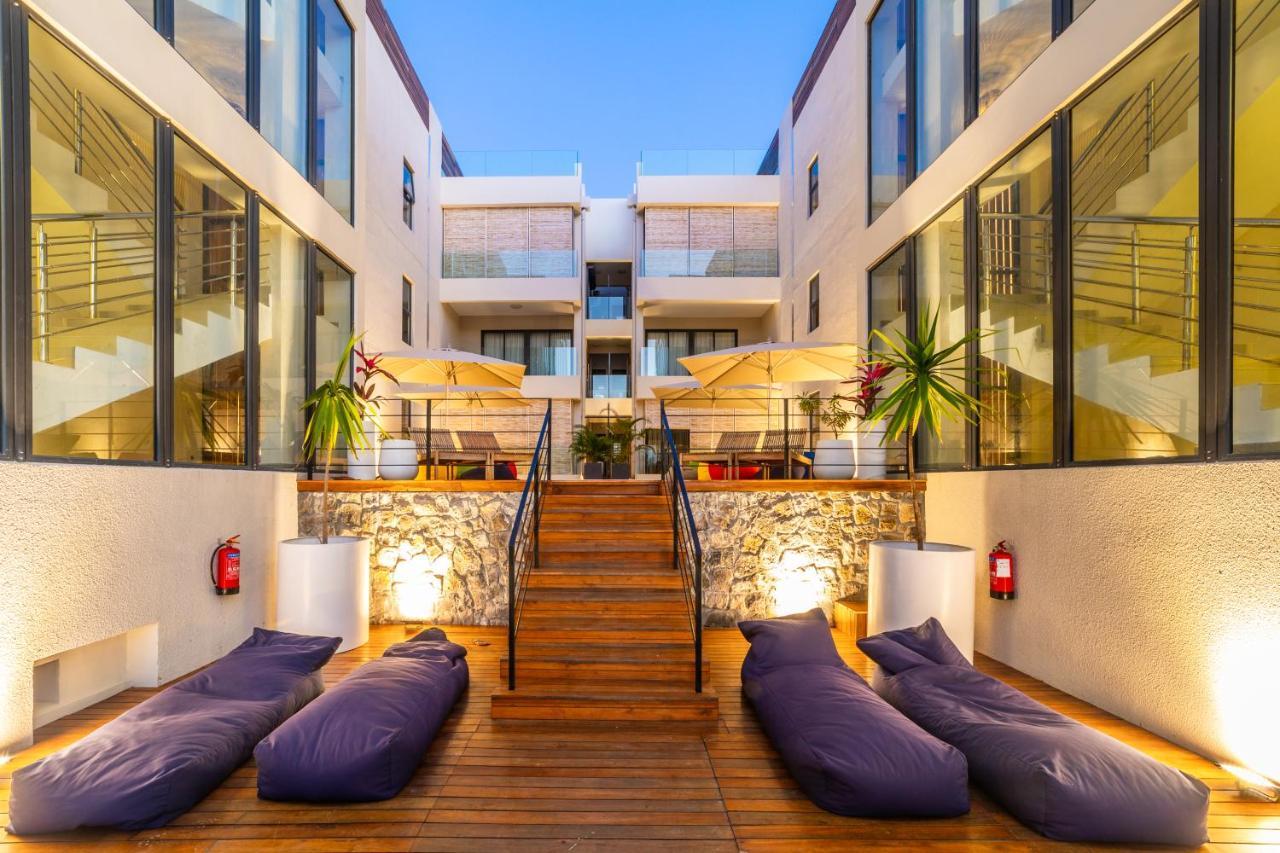 One Bay Residence Unit 15 - Penthouse With Private Roof Top, Jacuzzi And Sea View Гранд Байе Екстериор снимка
