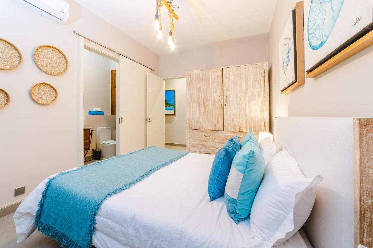 One Bay Residence Unit 15 - Penthouse With Private Roof Top, Jacuzzi And Sea View Гранд Байе Екстериор снимка